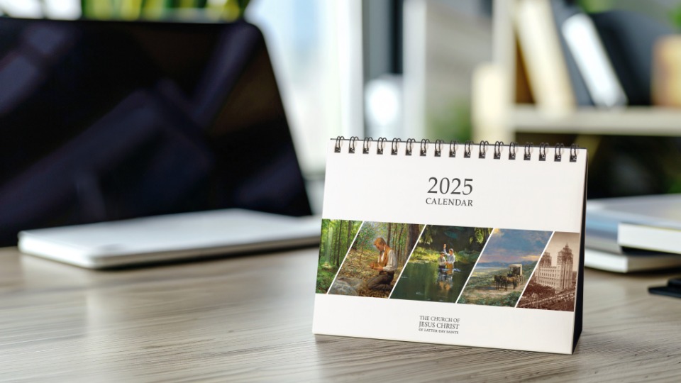 Area-Calendar-2025-Mock-up-ENG.jpg